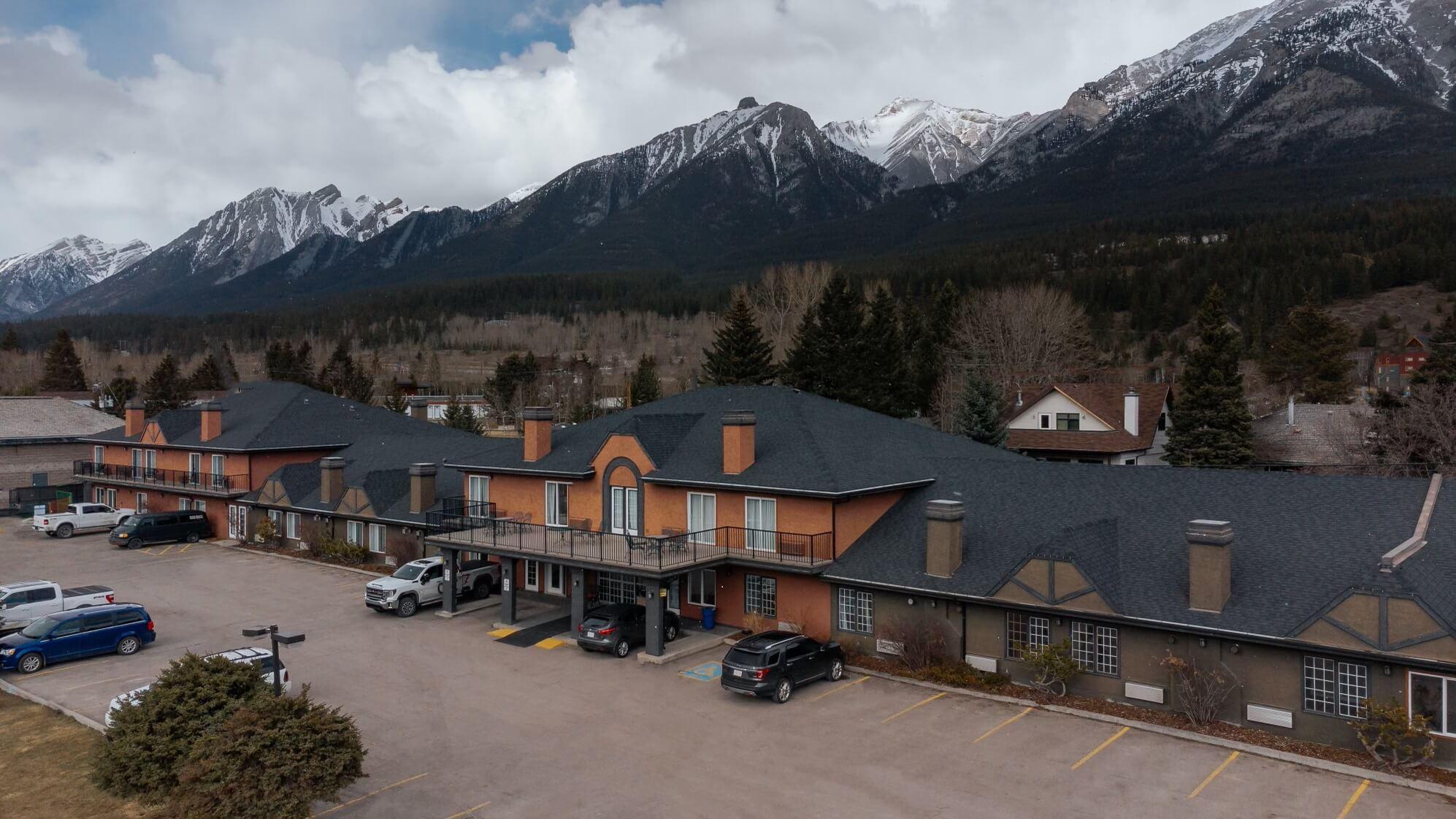 Hotel Northwinds By Basecamp Canmore Esterno foto