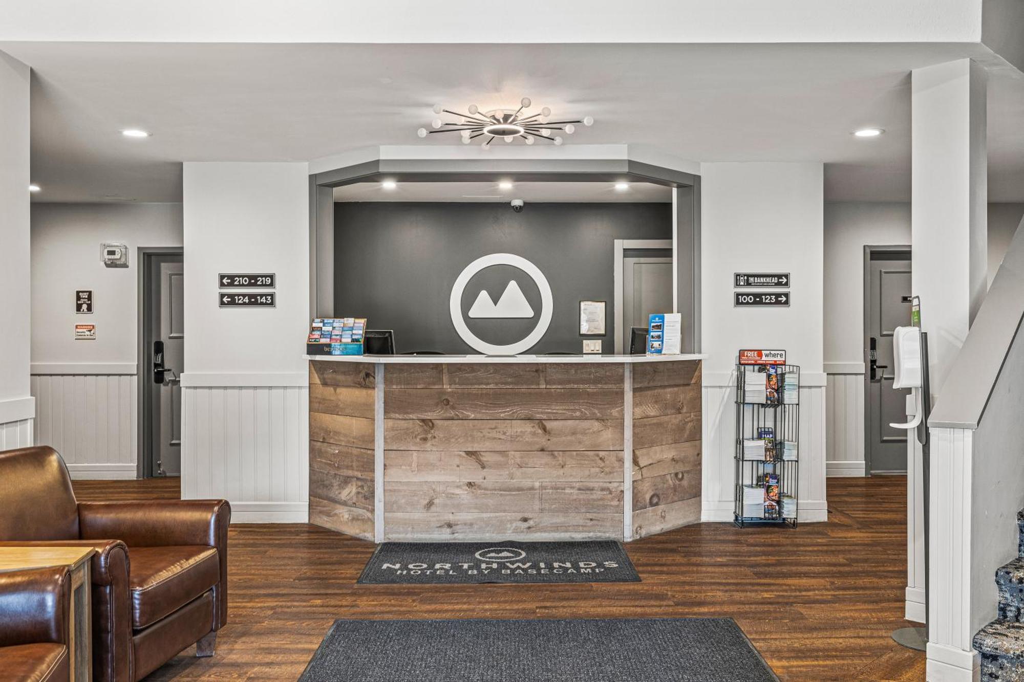 Hotel Northwinds By Basecamp Canmore Esterno foto